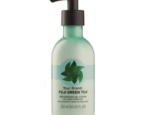 Body lotion with green tea extract